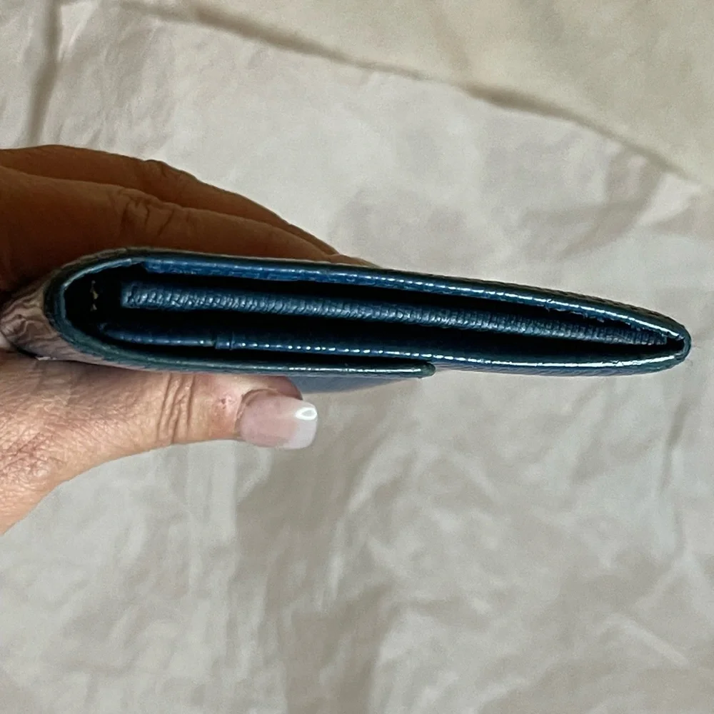 Vintage Louis Vuitton Epi Blue Wallet excellent condition w/unbranded dust bag